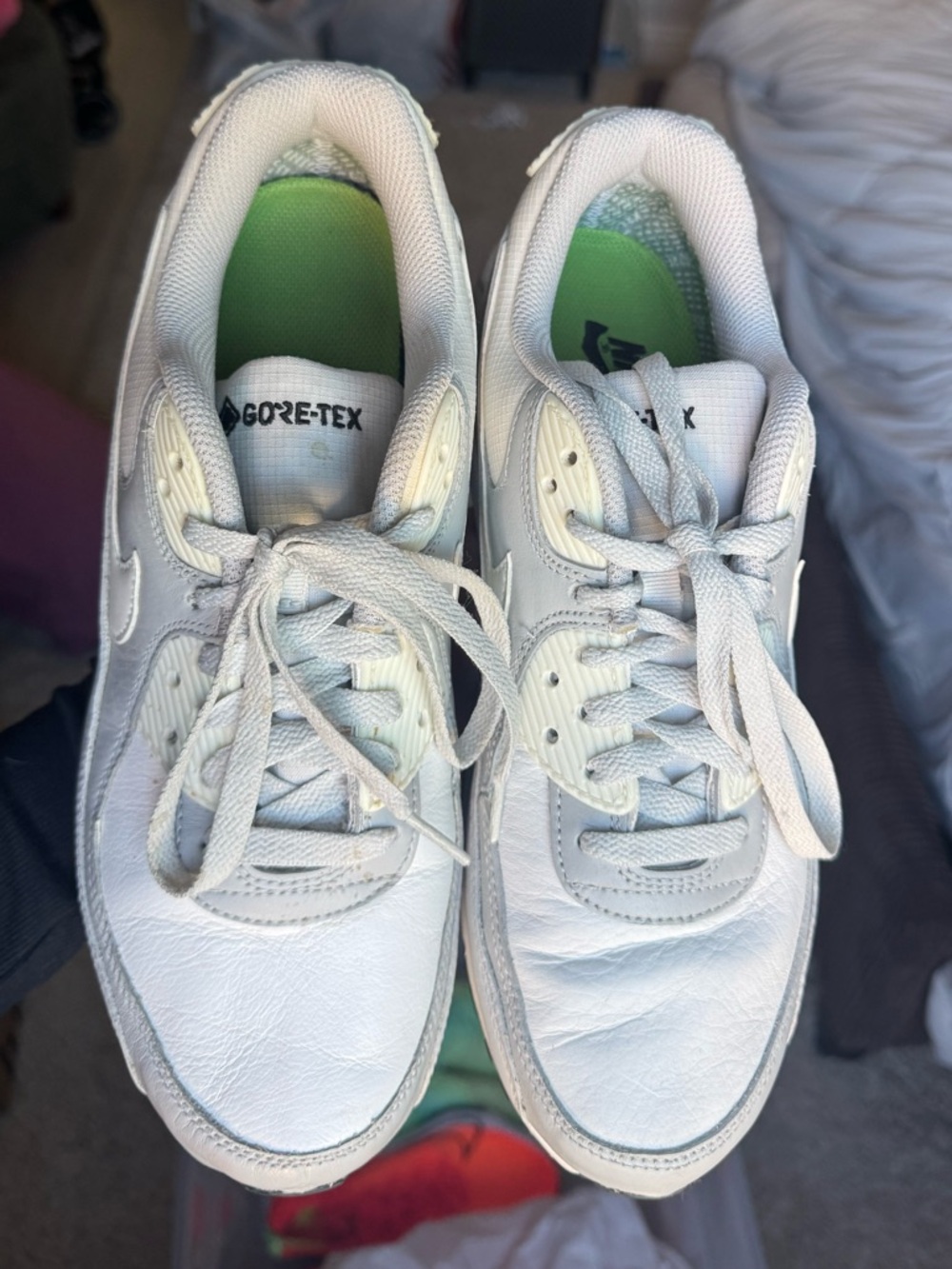 NIKE GORE-TEX White Sneakers